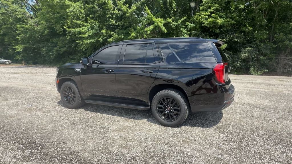 Used 2021 GMC Yukon AT4 w/ Rear Media and Nav Package AWD/4WD image 6