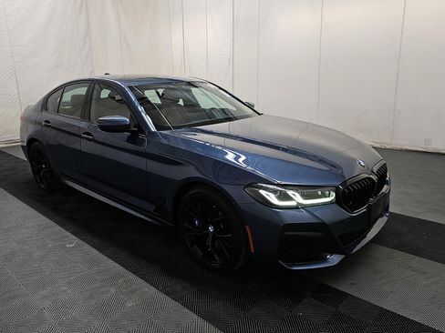 Used 2023 BMW 540i xDrive w/ M Sport Package AWD/4WD image 3
