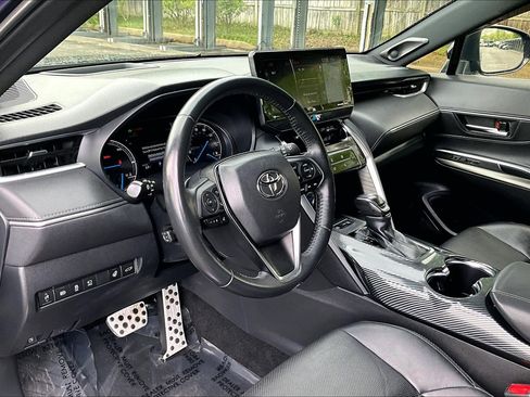 Used 2021 Toyota Venza Limited w/ Advanced Technology Package AWD/4WD image 13
