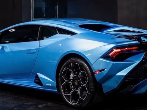 Used 2023 Lamborghini Huracan Tecnica RWD image 4