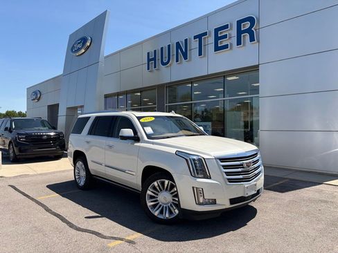 Used 2015 Cadillac Escalade Platinum AWD/4WD image 1