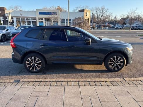 Used 2025 Volvo XC60 B5 Plus image 6