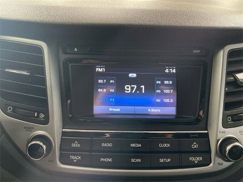 Used 2017 Hyundai Tucson SE image 16