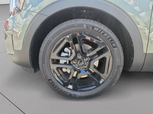 Certified 2025 Kia Telluride SX Prestige X-Line AWD/4WD image 9