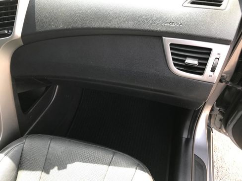 Used 2016 Hyundai Elantra GT w/ Option Group 03 image 11