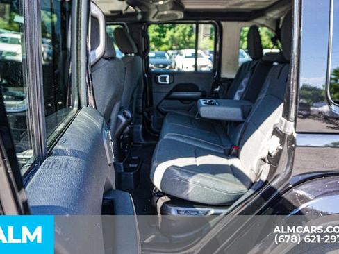 Used 2024 Jeep Wrangler Unlimited Sahara image 21