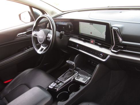 Used 2024 Kia Sportage SX image 10