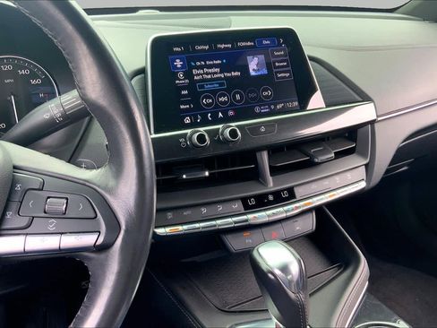 Used 2022 Cadillac CT4 Luxury w/ Sun And Sound Package RWD image 7