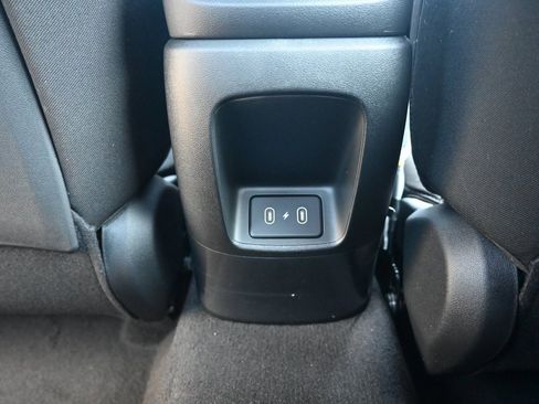 Used 2025 Hyundai Elantra Sport image 13