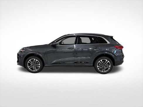 Certified 2025 Audi Q5 Premium w/ Convenience Package AWD/4WD image 2