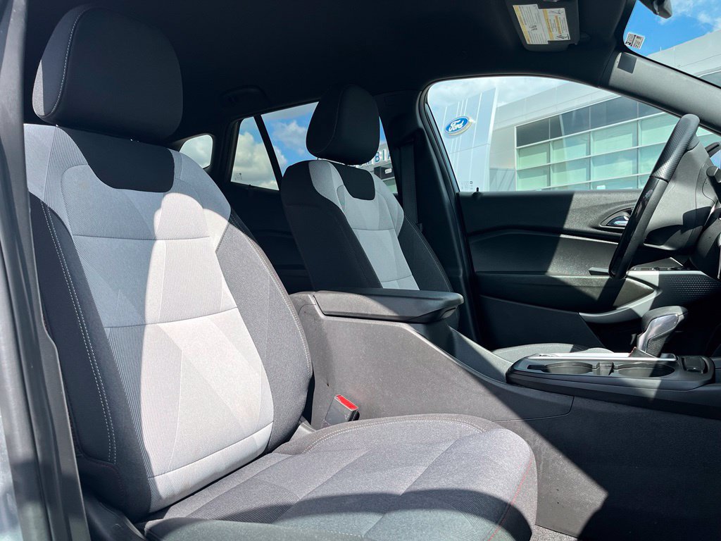 Used 2026 Chevrolet Trax RS FWD image 10