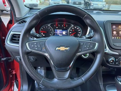 Used 2020 Chevrolet Equinox LT FWD image 16