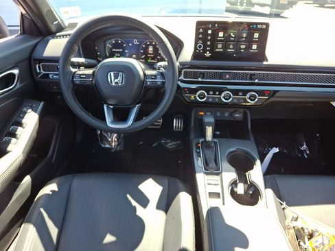Used 2025 Honda Civic Sport image 12