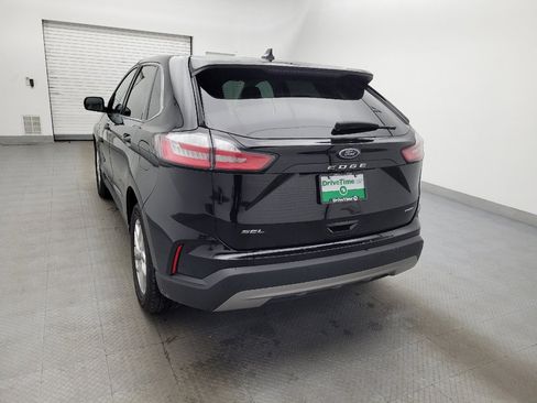 Used 2024 Ford Edge SEL image 6