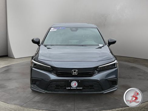 Used 2023 Honda Civic Sport image 2