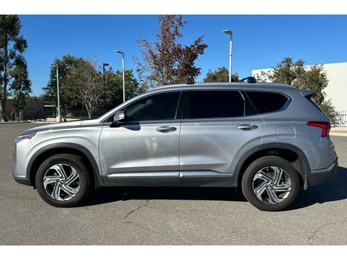 Used 2022 Hyundai Santa Fe SEL w/ Convenience Package image 2