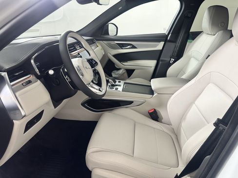 Used 2026 Jaguar F-PACE R-Dynamic S AWD/4WD image 4
