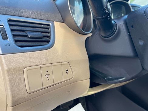 Used 2011 Hyundai Elantra Limited w/ Premium Pkg 5 image 19