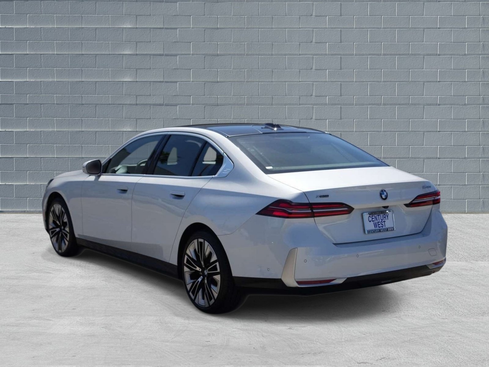 Used 2026 BMW 540i xDrive AWD/4WD image 3