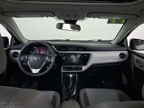 Used 2017 Toyota Corolla LE w/ LE Premium Package w/Moonroof FWD image 27