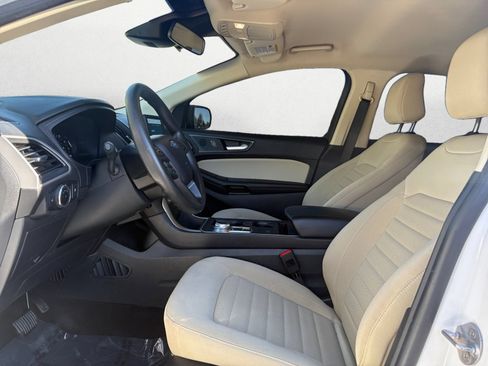 Used 2024 Ford Edge SE AWD/4WD image 8