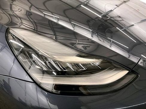 Used 2023 Tesla Model Y Long Range AWD/4WD image 27