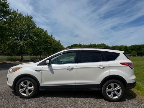 Used 2013 Ford Escape SE FWD image 2