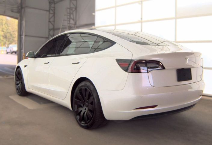 Used 2021 Tesla Model 3 Long Range AWD/4WD image 3