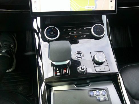 Used 2023 Land Rover Range Rover Sport SE image 34