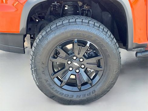 Used 2021 Chevrolet Colorado ZR2 w/ ZR2 Dusk Special Edition image 29