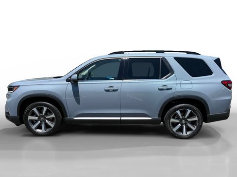 Used 2025 Honda Pilot Elite image 2
