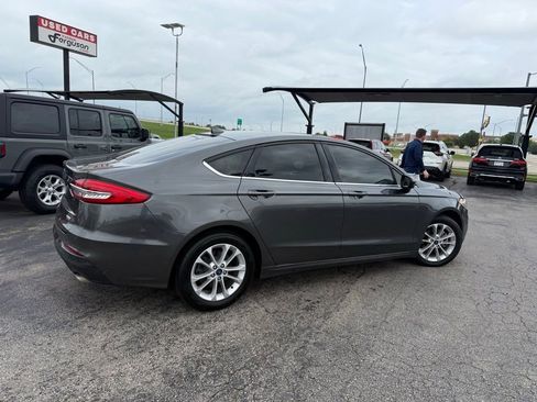 Used 2020 Ford Fusion SE image 8