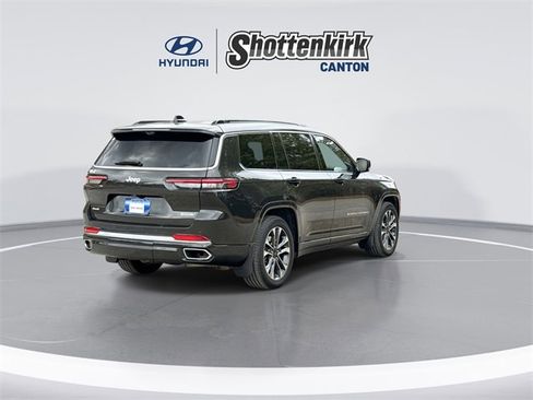 Used 2024 Jeep Grand Cherokee L Overland w/ Advanced Protech Group III image 8