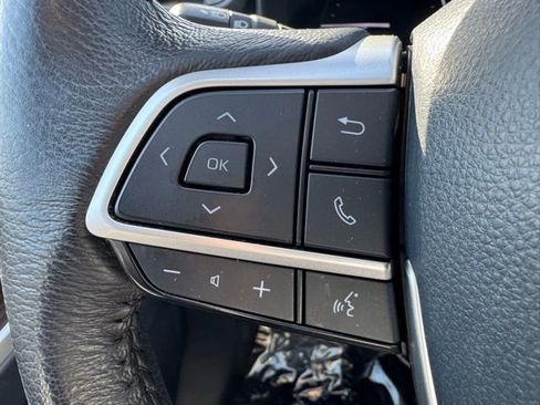 Certified 2024 Toyota Sienna XLE image 29