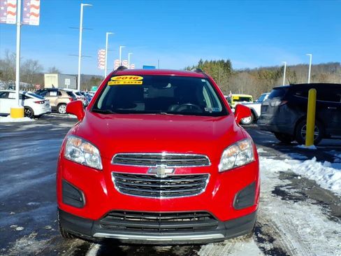 Used 2016 Chevrolet Trax LT w/ LT Convenience Package image 2