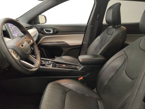 Used 2023 Jeep Compass Limited w/ Sun and Sound Group AWD/4WD image 17