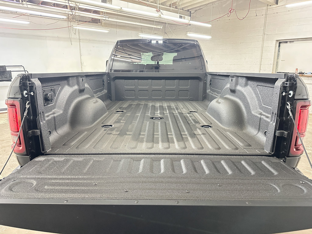 New 2026 RAM 3500 Big Horn AWD/4WD image 13