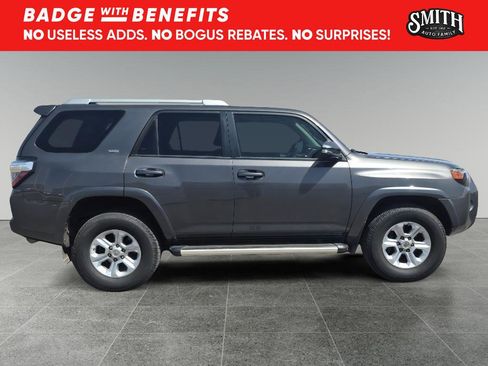Used 2017 Toyota 4Runner SR5 Premium AWD/4WD image 3