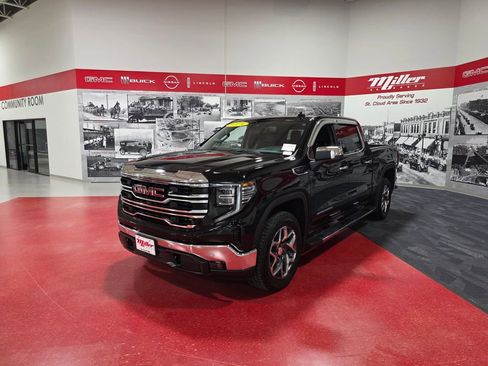 Used 2024 GMC Sierra 1500 SLT w/ SLT Premium Plus Package image 9