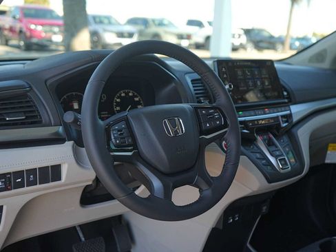 Certified 2026 Honda Odyssey EX-L image 2