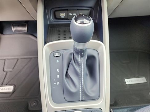 New 2025 Hyundai Venue Limited image 24