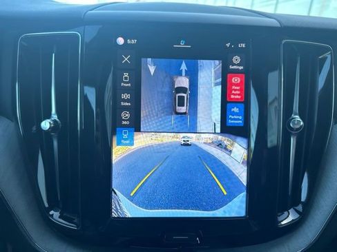 Certified 2025 Volvo XC60 B5 Plus AWD/4WD image 24