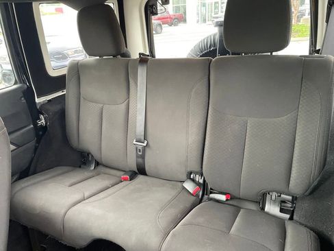 Used 2018 Jeep Wrangler Unlimited Sport S image 14