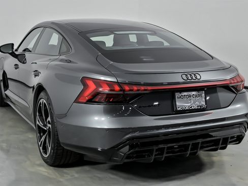 Used 2022 Audi e-tron GT Prestige w/ Prestige Package image 10