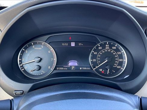 Used 2021 INFINITI QX50 Essential image 12