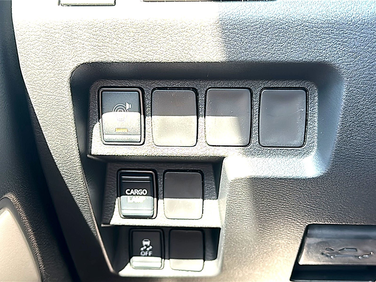 New 2026 Nissan Frontier SV w/ All-Weather Content Package RWD image 26