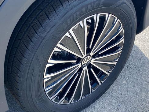 New 2026 Volkswagen Tiguan S FWD image 11