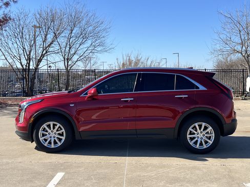 Used 2021 Cadillac XT4 Luxury w/ Cold Weather Package image 20