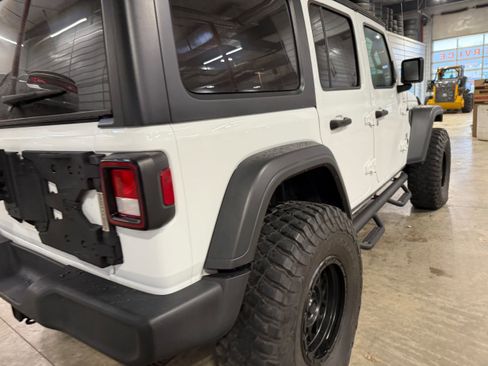 Used 2022 Jeep Wrangler Unlimited Sport AWD/4WD image 24