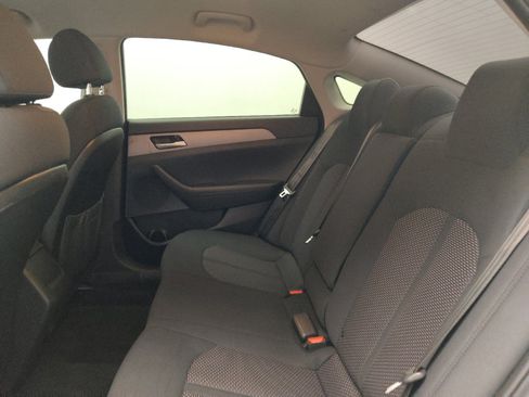 Used 2019 Hyundai Sonata SE FWD image 18